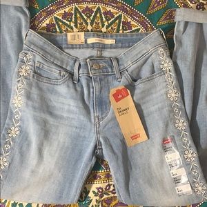 Levi’s 711 Floral Embroidered Skinny Jeans